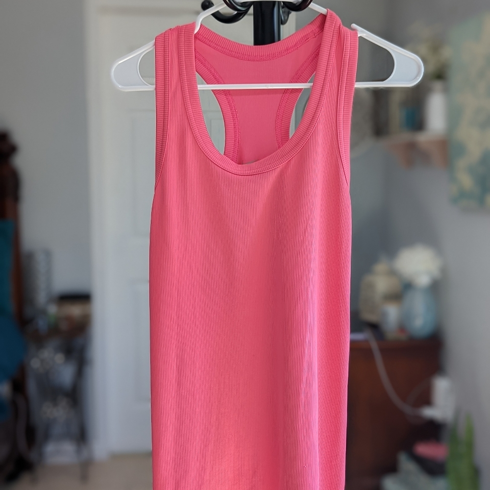 Women athletic shirt